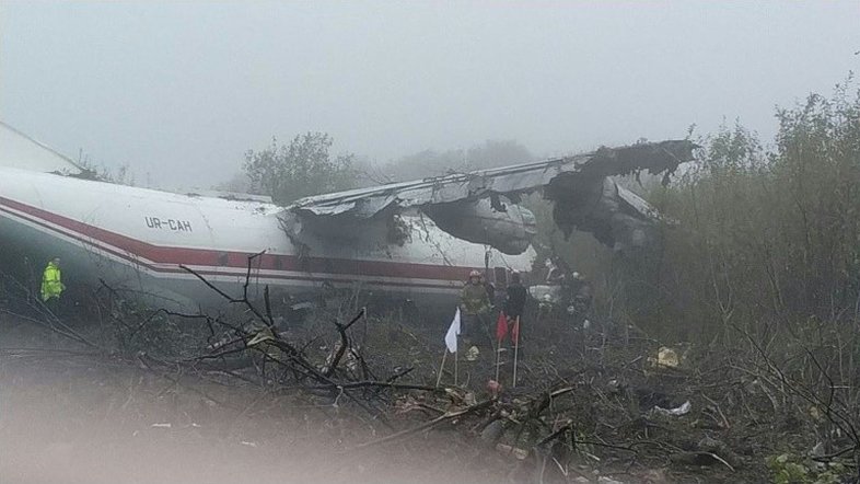 Cinco mortos em pouso de emergência de avião de carga na Ucrânia