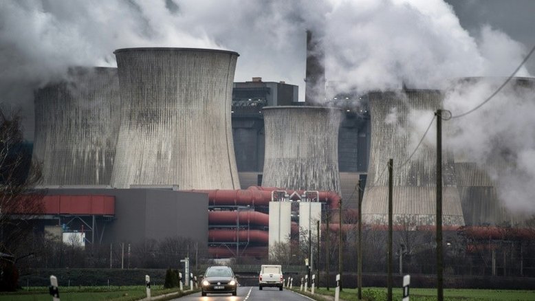 Atividade humana produz 100 vezes mais carbono do que vulcões, diz estudo