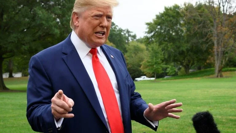 Trump: diálogo com Coreia do Norte continuará apesar de testes de mísseis
