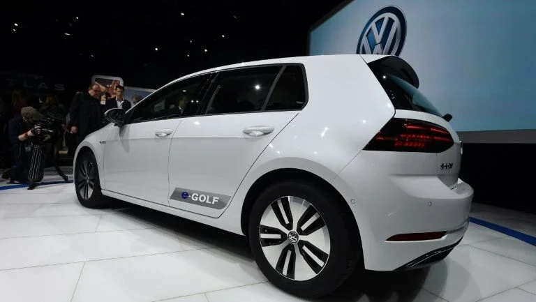 Volkswagen apresenta o novo Golf e se aproxima o fim de uma era