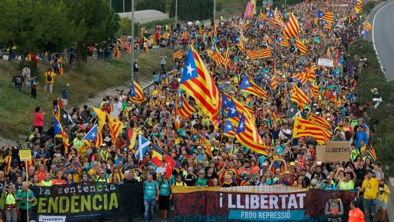 Caos em Barcelona ao fim de gigantesco protesto separatista