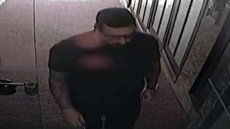 Caso Marielle: Vídeo mostra preso deixando prédio com possíveis armas do crime