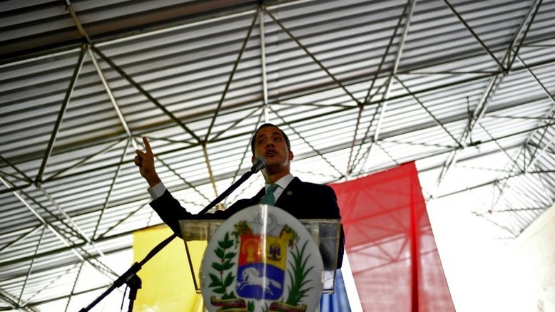 Estimulado pela Bolívia, Guaidó tenta reacender campanha contra Maduro