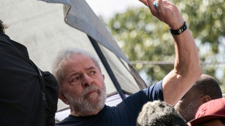 Defesa de Lula vai apresentar pedido de imediata soltura hoje