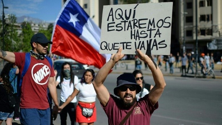 Lesões oculares de manifestantes alarmam instituto de DH no Chile