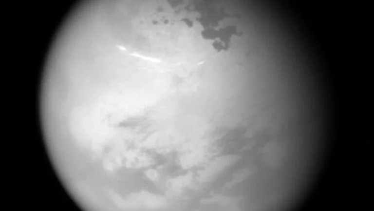Lua de Saturno Titã foi moldada pelas mesmas forças que a Terra