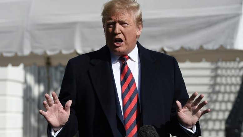 Relatório de impeachment acusa Trump de abuso de poder