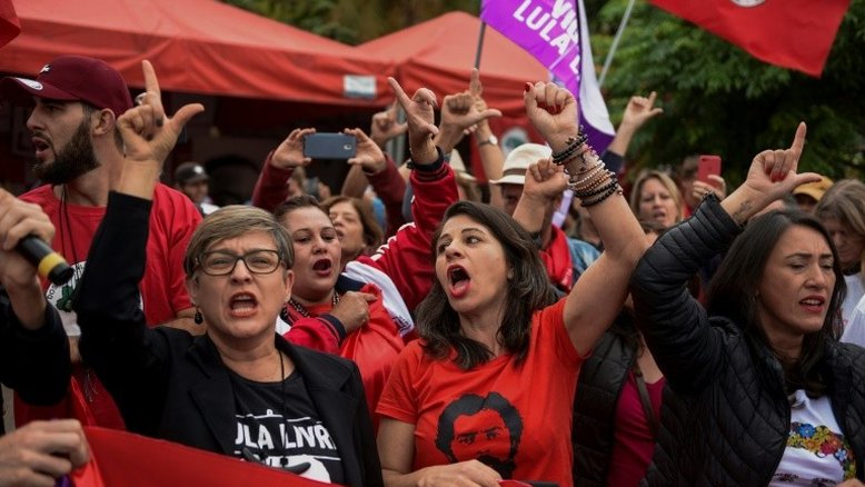 Defesa de Lula espera sua "libertação imediata"