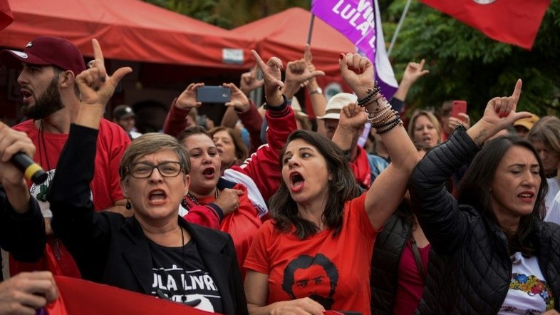 Defesa de Lula espera sua "libertação imediata"