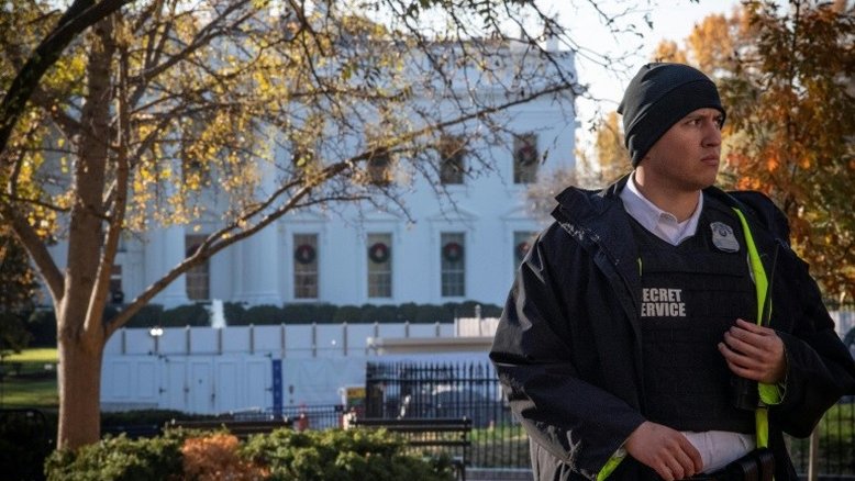 Avião causa fechamento da Casa Branca e do Congresso ao sobrevoar Washington