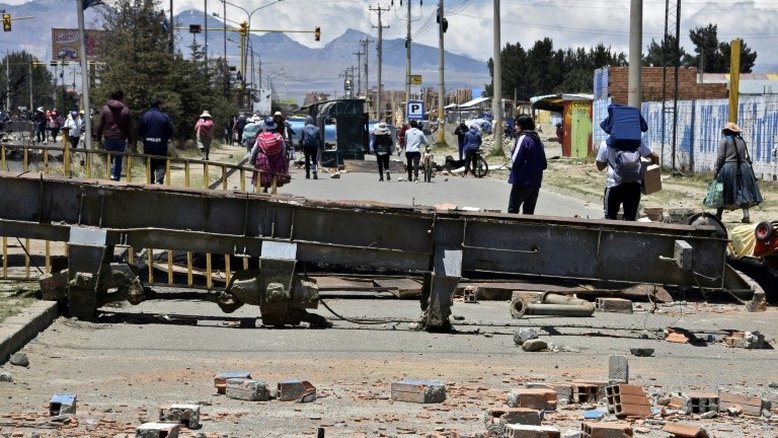 Grande protesto em La Paz é reprimido em meio a discussão sobre eleições na Bolívia