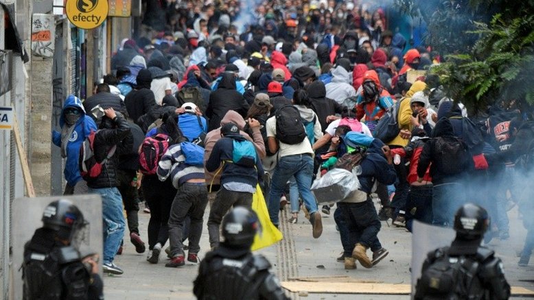Bogotá volta ao normal após o toque de recolher