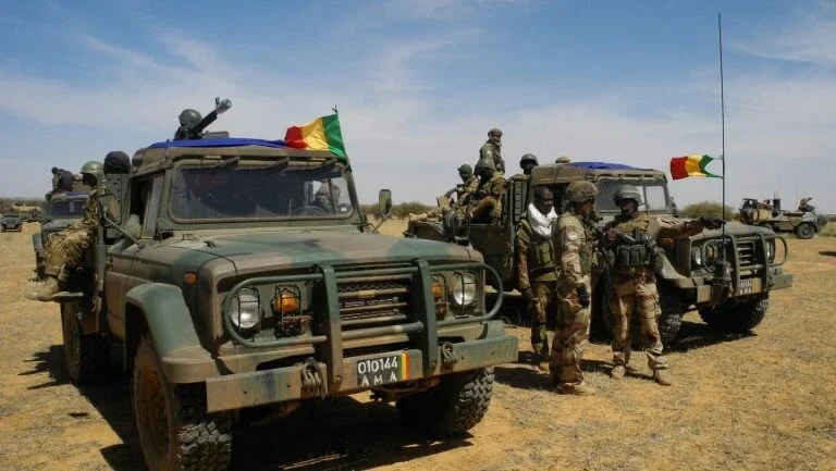 Estado Islâmico reivindica autoria de atentado no Mali (comunicado)