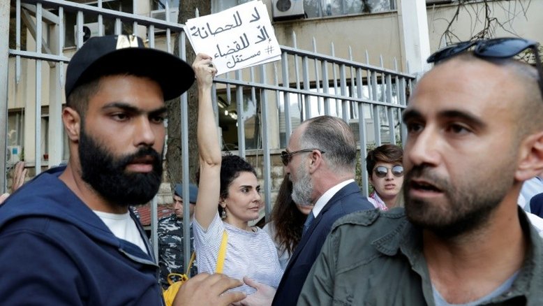 Escolas e bancos fechados em mobilização de protestos no Líbano