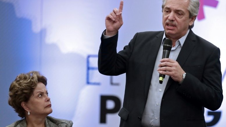 Fernández celebra liberdade de Lula em reunião do Grupo de Puebla