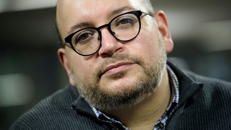 Irã é condenado a indenizar jornalista americano detido por um ano e meio