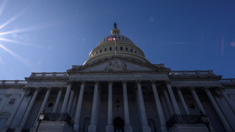 Republicano discorda de Trump e pede proteção à identidade do informante