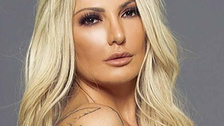 Só de biquíni, Antônia Fontenelle ostenta boa forma em clique provocativo