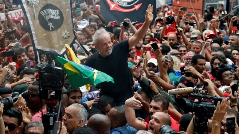 Festa pela liberdade de Lula no sindicato que o viu nascer politicamente