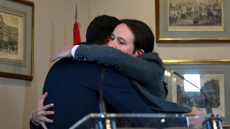 Socialistas e esquerda radical fecham pré-acordo para governo na Espanha