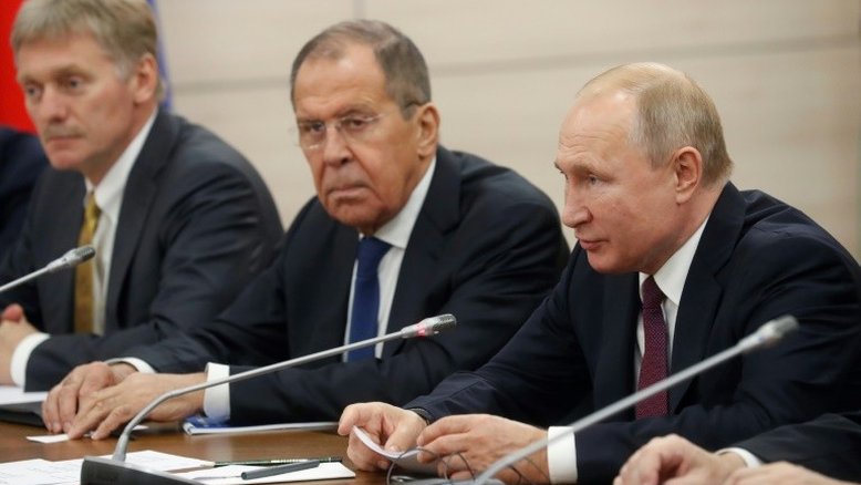 Rússia devolve à Ucrânia três navios militares capturados em 2018