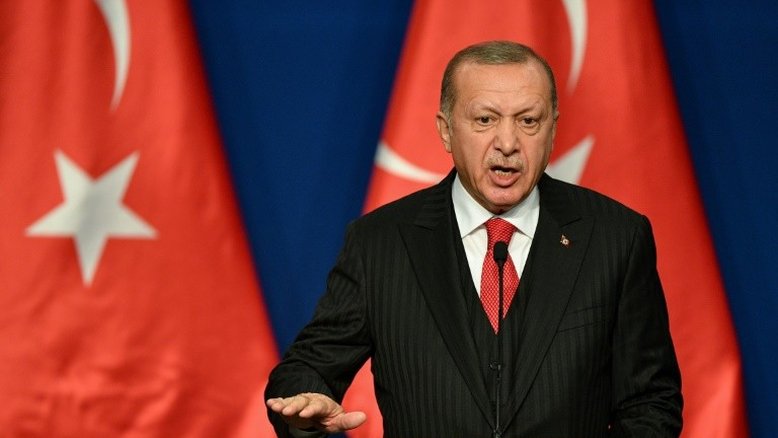 Turquia cumpre promessa e começa a deportar jihadistas estrangeiros