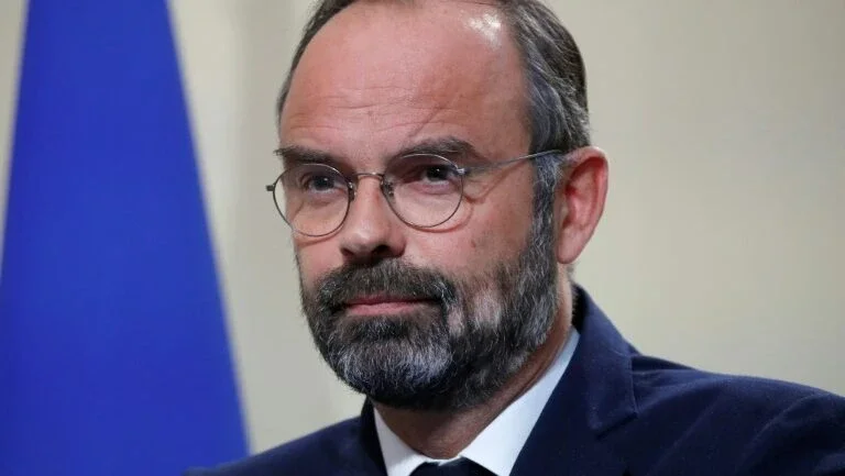 França anuncia regras mais rígidas para política migratória
