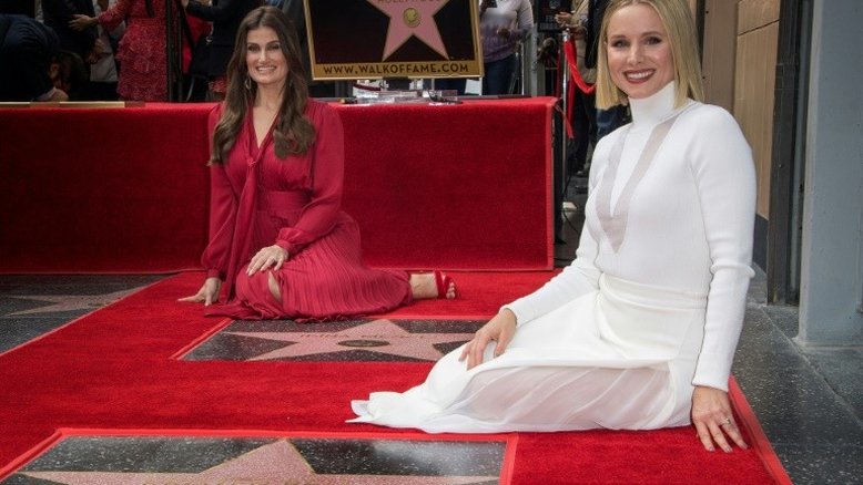 Kristen Bell ganha estrela na Calçada da Fama de Hollywood