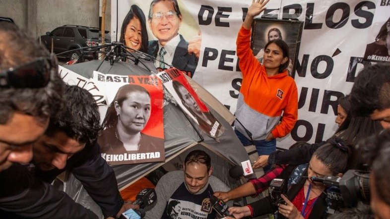 Keiko Fujimori denuncia prisão injusta no Peru