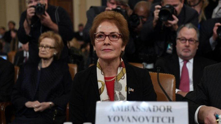 Trump critica ex-embaixadora dos EUA da Ucrânia em audiência pública