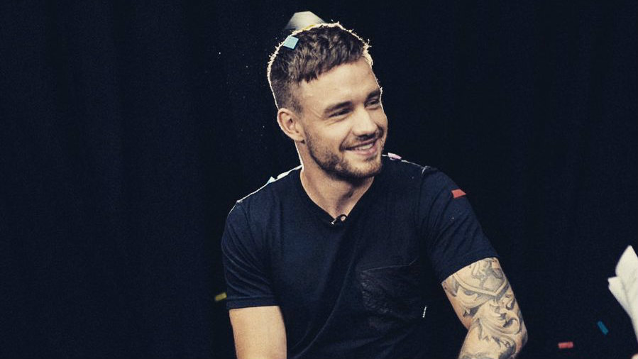 Liam Payne postou foto com a namorada em rede social uma hora antes de morte ser divulgada