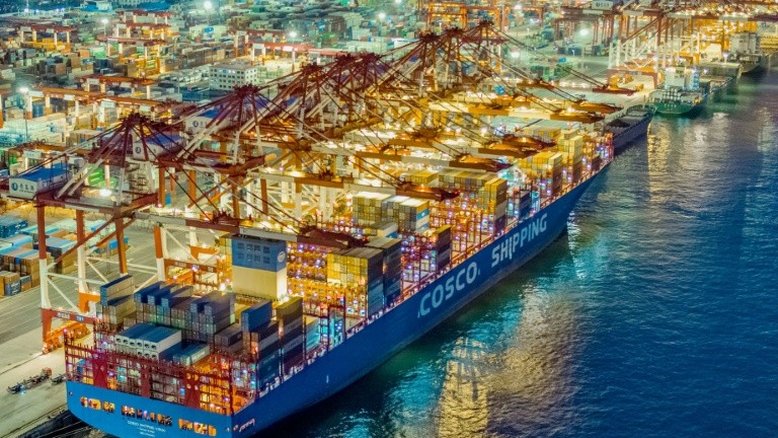 Exportações chinesas voltam a cair, afetadas por guerra comercial com EUA