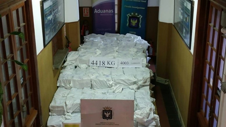 Justiça uruguaia investiga quatro pessoas por apreensão recorde de cocaína