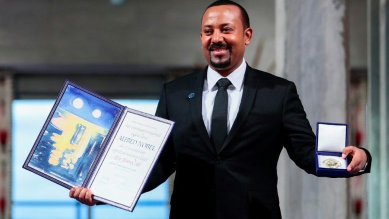 Premiê etíope recebe Nobel da Paz e elogia dirigentes eritreus