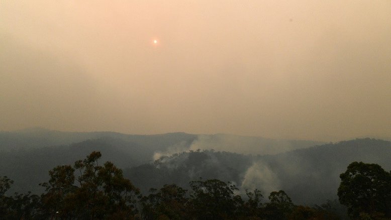 Nuvem tóxica provocada por incêndios envolve capital australiana