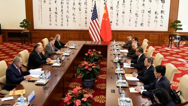 China adota represálias contra diplomatas americanos