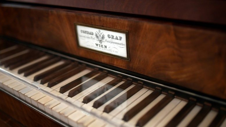 Inteligência artificial para completar sinfonia inacabada de Beethoven