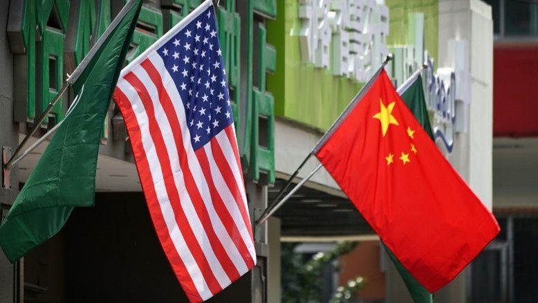 China em "estreita comunicação" com EUA para buscar acordo comercial