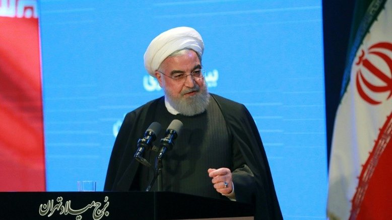 Presidente Rohani defende libertação de "inocentes" após protestos no Irã