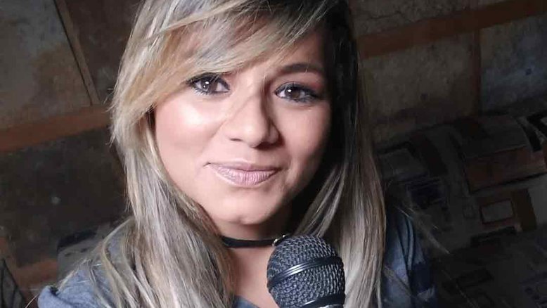 Cantora de forró Andreia Ribeiro, passa mal e morre durante show no Piauí