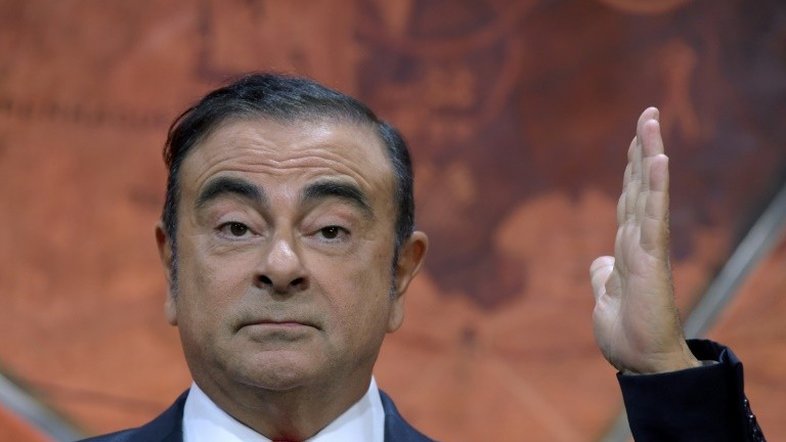 'Escapei da injustiça e da perseguição política', diz Carlos Ghosn