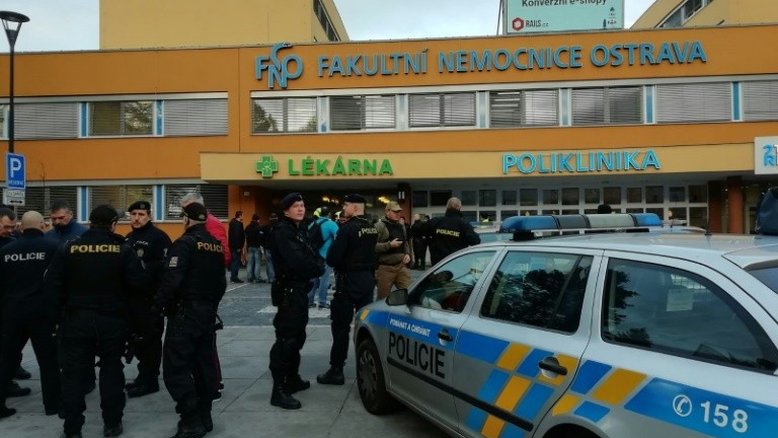 Homem mata seis pessoas em hospital na Rep. Tcheca antes de se suicidar
