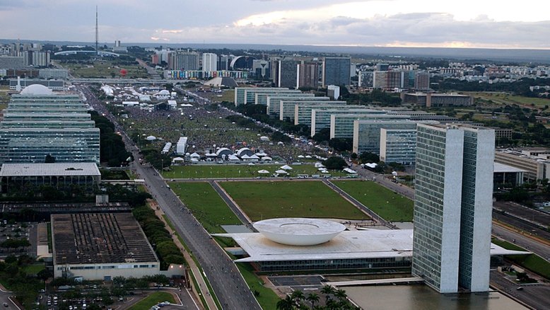 Brasil está entre os países que mais gastam com funcionalismo público