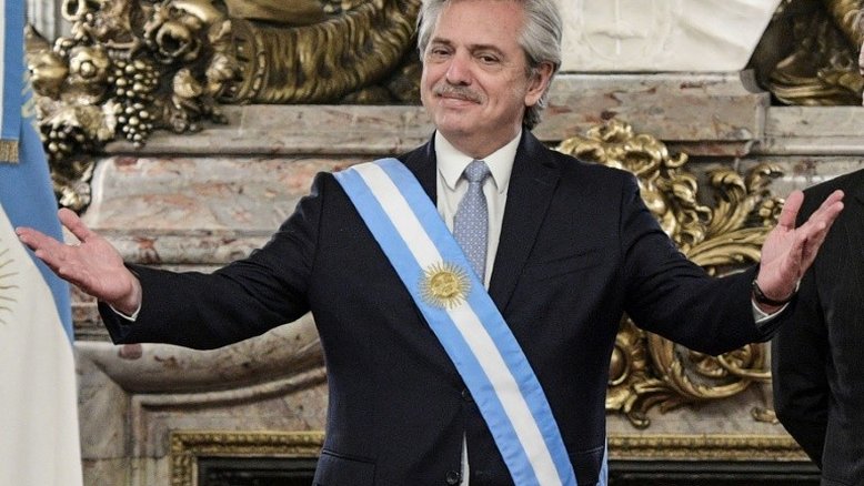 Novo governo argentino renegocia dívida com FMI