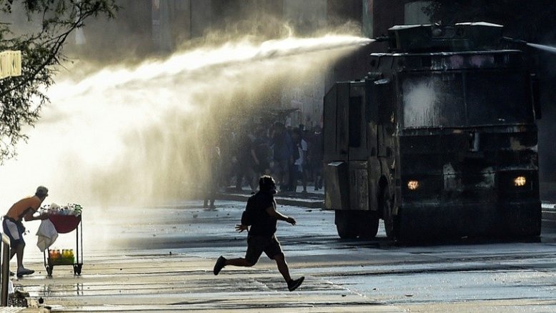 Violentos confrontos no Chile após reforço policial