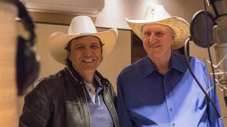 Juliano Cezar ao lado de Sérgio Reis, alguns dias antes.