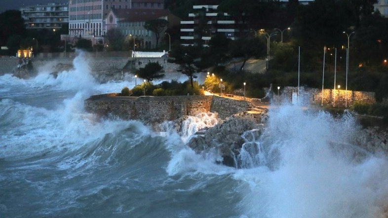 Tempestade deixa oito mortos em Espanha e Portugal e um desaparecido na França