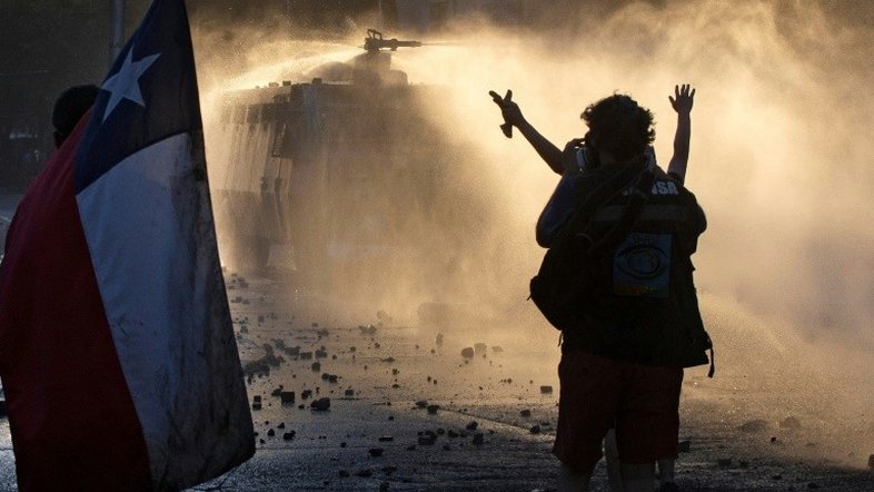 Protestos no Chile afetaram 15 mil pequenas e médias empresas, diz governo