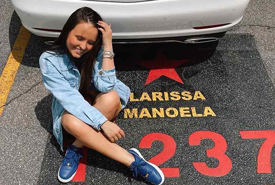 Larissa Manoela se emociona ao deixar SBT ''Uma grande família''
