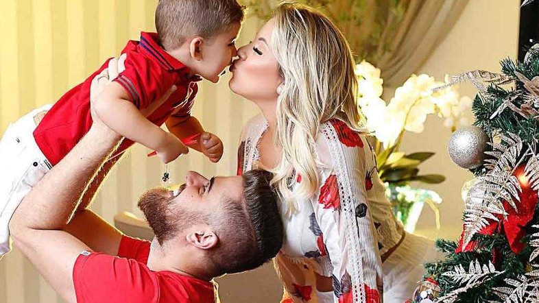 Natália Toscano, esposa do sertanejo Zé Neto mostra Natal da família